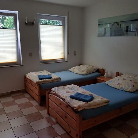 Gaestezimmer Auf Dem Campingplatz 孔茨 外观 照片