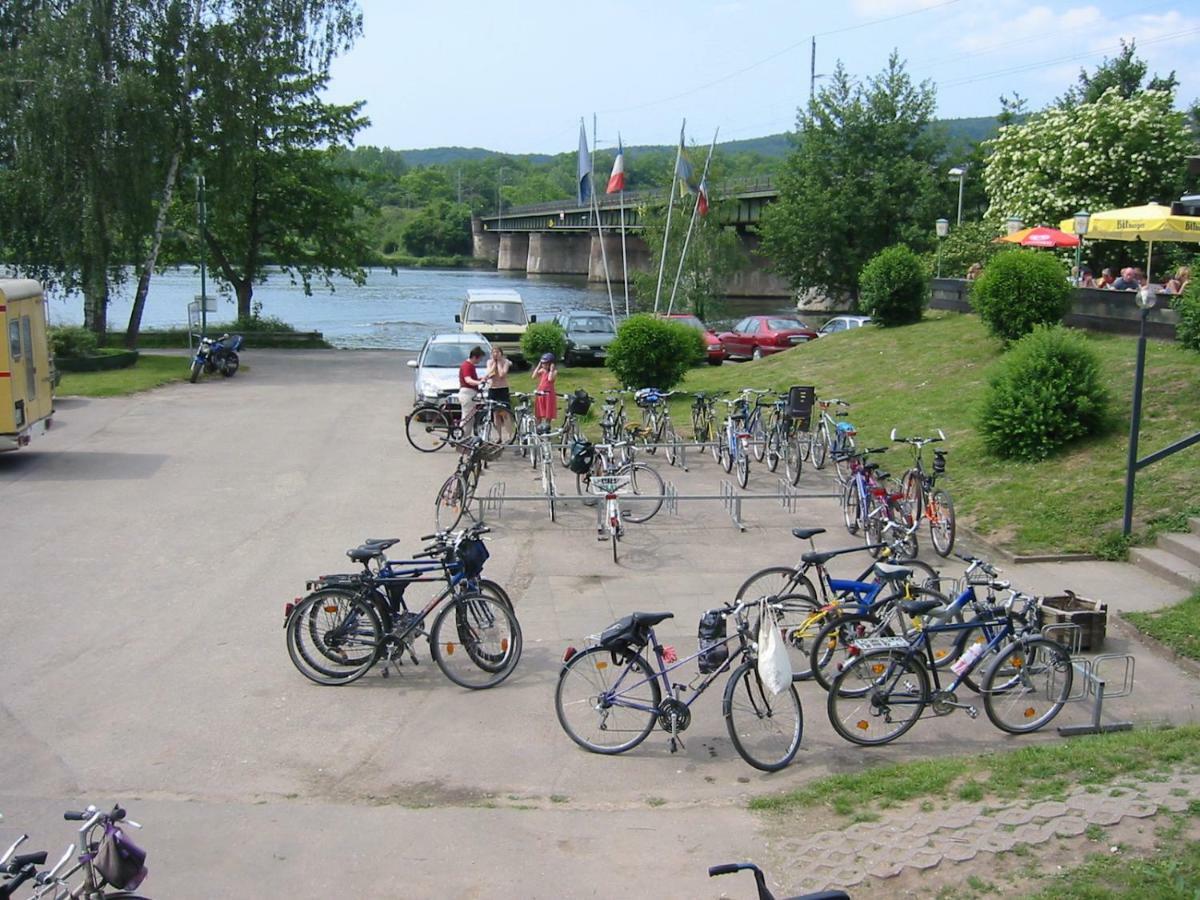 Gaestezimmer Auf Dem Campingplatz 孔茨 外观 照片